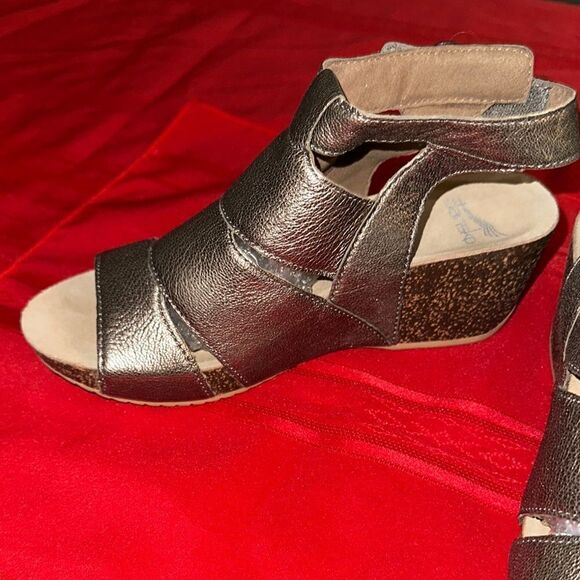 DANSKO Metallic Bronze Open-Toe Wedge Sandals Size 36 - Picture 11 of 11